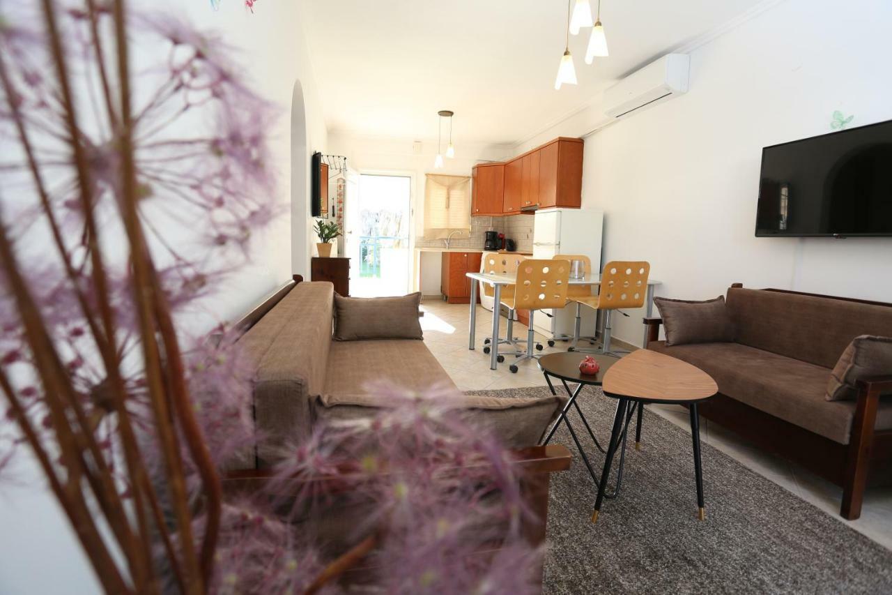 Kastoria Apartments ポリフロノ エクステリア 写真